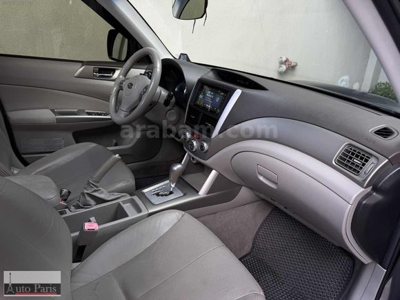 Auto Paris 2009 Subaru Forester 2.5 XT