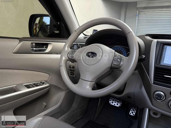 Auto Paris 2009 Subaru Forester 2.5 XT