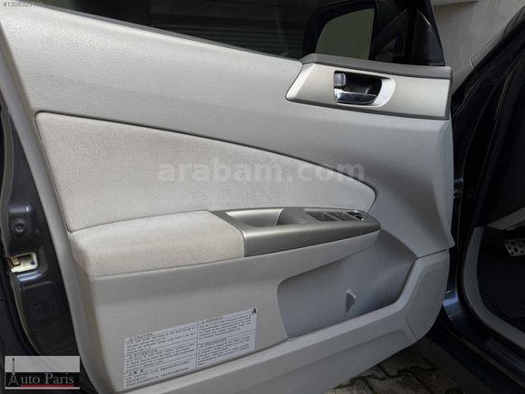 Auto Paris 2009 Subaru Forester 2.5 XT