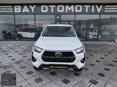 2025 MODEL TOYOTA HİLUX 2,4 D 150 HP HATASIZ BOYASIZ