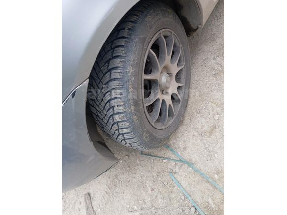 Sahibinden Renault Clio 1.2 Authentique 2006 Model