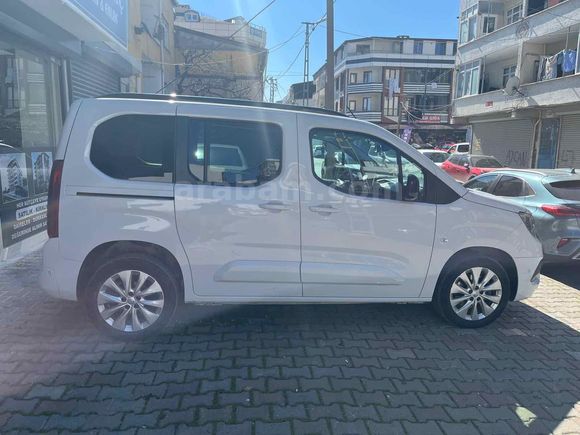 Galeriden Opel Combo 1.5 CDTI Ultimate 2024 Model İstanbul