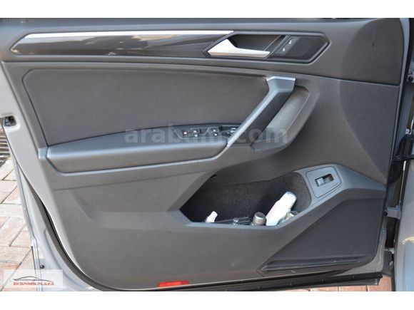 EKSPRES PLAZA'DAN 2022 VW TIGUAN 1.5 TSI ELEGANCE HATASIZ