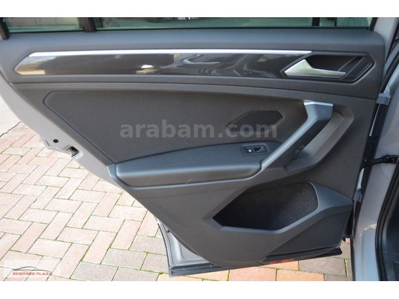 EKSPRES PLAZA'DAN 2022 VW TIGUAN 1.5 TSI ELEGANCE HATASIZ
