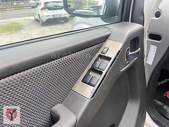 2009 NİSSAN NAVARA 2.5 TDİ MANUEL / 110.000KM / DEĞİŞENSİZ