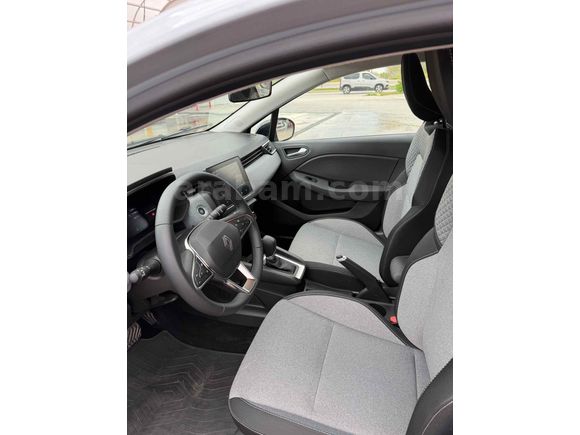 Sahibinden Renault Clio 1.0 TCe Evolution 2025 Model 