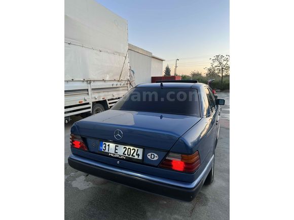 Sahibinden Mercedes - Benz 200d 5 ileri Abs 