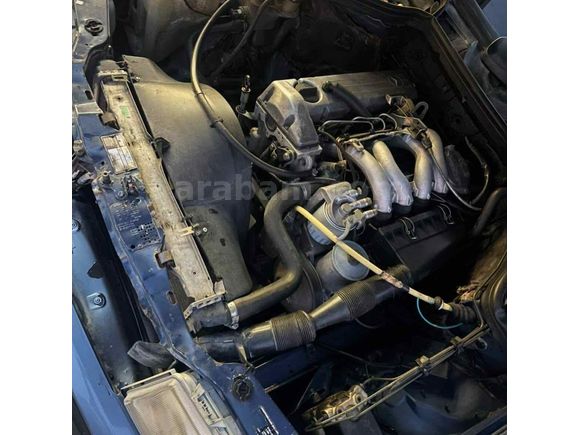 Sahibinden Mercedes - Benz 200d 5 ileri Abs 