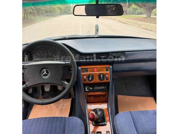 Sahibinden Mercedes - Benz 200d 5 ileri Abs 