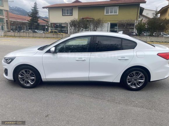 YANAR AUTO DAN YENİ KASA TİTANYUM FOCUS OTOMATİK..