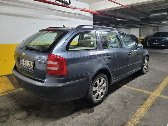 07 FB 212 ÖZEL PLAKALI - Skoda Octavia 1.9 TDI Elegance 2006 Model