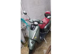 muayene var sorunsuz motor aynaların arkalarında biraz çizik var görüp rahatlıkla alabilirsiniz