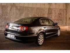Sahibinden Volkswagen Passat 1.6 TDi BlueMotion Comfortline 2011 Model  287.000 km Siyah
