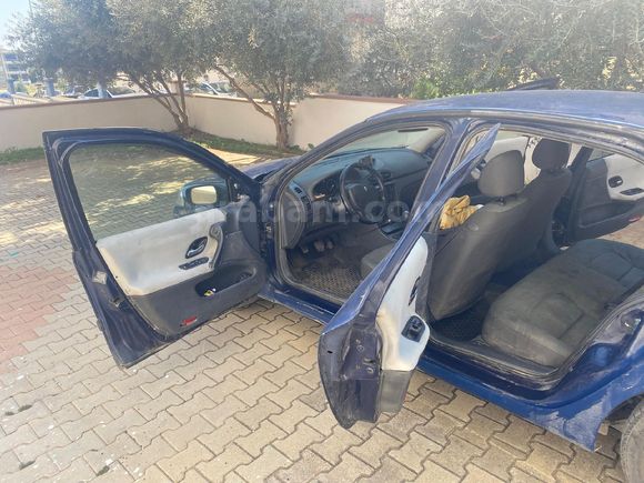 Sahibinden Renault Laguna 1.6 Authentique 2003 Model