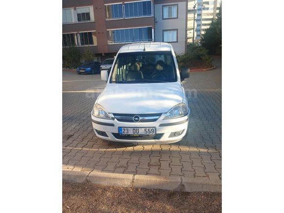 Sahibinden Opel Combo 1.3 CDTI Comfort 2009 Model  280.000 km Beyaz