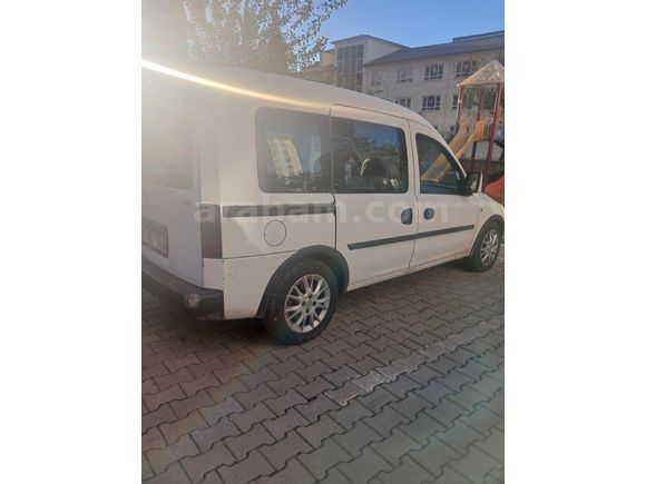Sahibinden Opel Combo 1.3 CDTI Comfort 2009 Model  280.000 km Beyaz