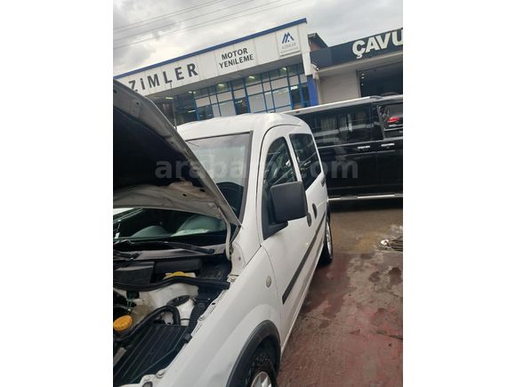 Sahibinden Opel Combo 1.3 CDTI Comfort 2009 Model  280.000 km Beyaz
