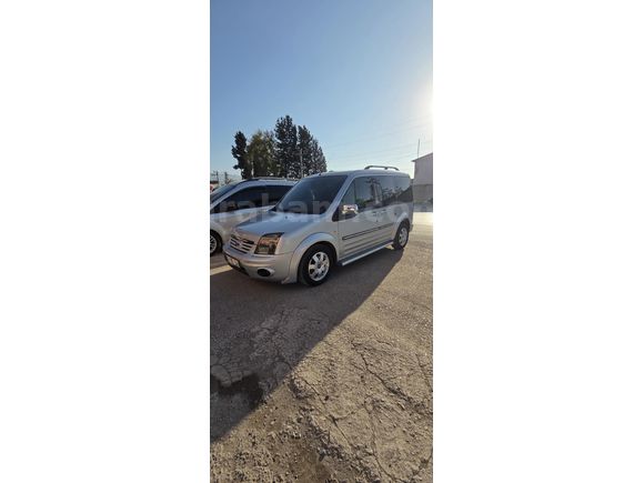 Sahibinden Ford Tourneo Connect 110PS 2011 Model