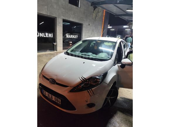 Memurdan Ford Fiesta 1.4 TDCi Trend 2011 Model