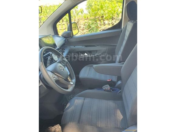 Sahibinden Opel Combo 1.5 CDTI Edition 2023 Model