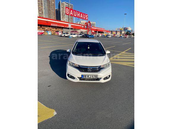  Honda Jazz 1.3 Elegance 2018 çıkışlı makyajlı kasa 