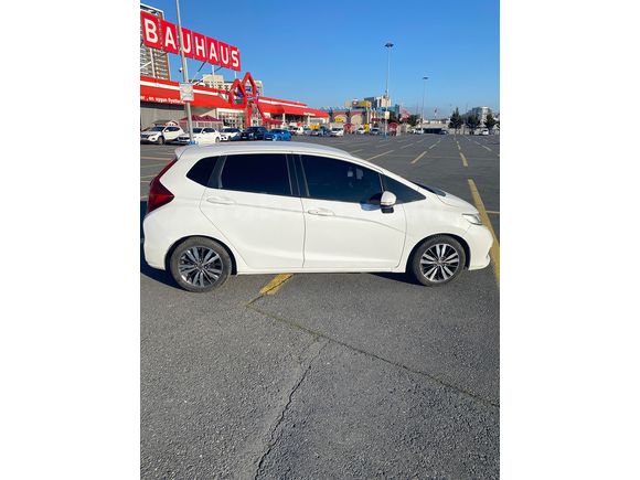  Honda Jazz 1.3 Elegance 2018 çıkışlı makyajlı kasa 