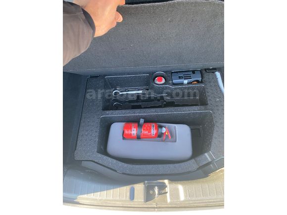  Honda Jazz 1.3 Elegance 2018 çıkışlı makyajlı kasa 