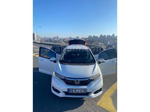  Honda Jazz 1.3 Elegance 2018 çıkışlı makyajlı kasa 
