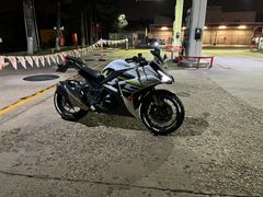 Kız gibi RKS R250 