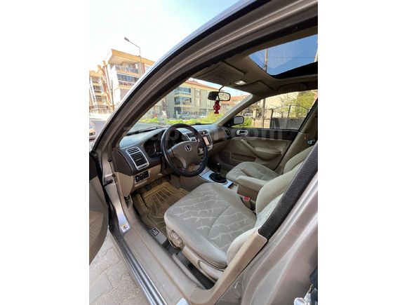 Sahibinden Honda Civic 1.6i VTEC ES 2004 Model