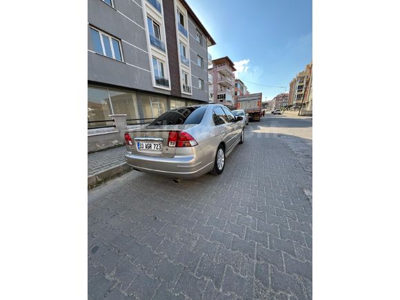 Sahibinden Honda Civic 1.6i VTEC ES 2004 Model