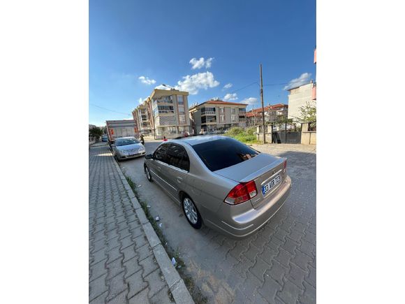 Sahibinden Honda Civic 1.6i VTEC ES 2004 Model