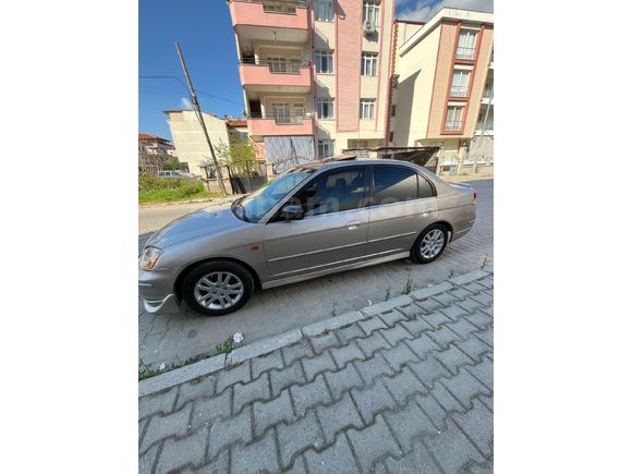 Sahibinden Honda Civic 1.6i VTEC ES 2004 Model