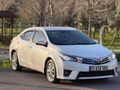 2015 MODEL 142 000 KM COROLLA  ADVANCE  EN FULU