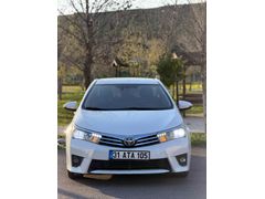 2015 MODEL 142 000 KM COROLLA  ADVANCE  EN FULU