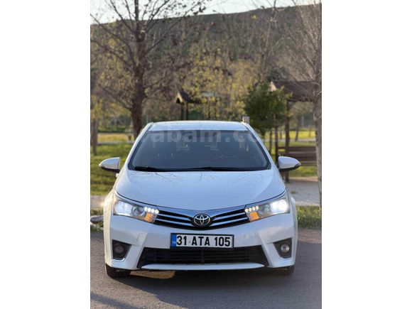 2015 MODEL 142 000 KM COROLLA  ADVANCE  EN FULU