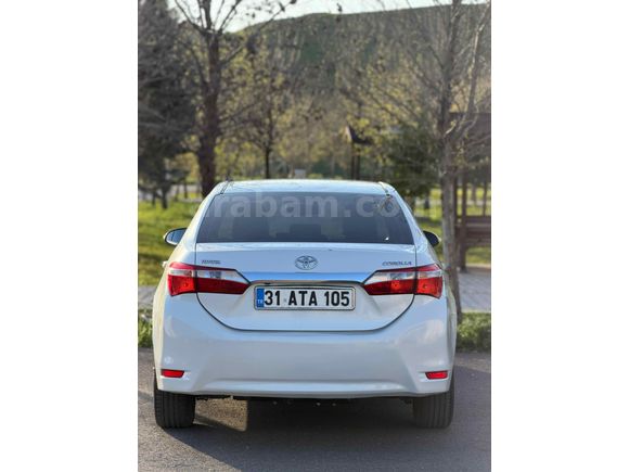 2015 MODEL 142 000 KM COROLLA  ADVANCE  EN FULU