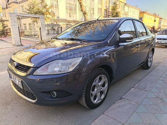 Sahibinden Ford Focus 1.6 TDCi Collection 2011 Model  300.000 km Gri