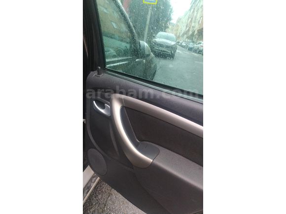 Sahibinden Dacia Duster 1.5 dCi Laureate 2013 Model  47.000 km Siyah