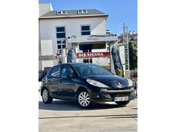 Sahibinden Peugeot 206+ 1.4 HDi Comfort 2011 Model  238.000 km Siyah
