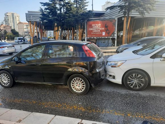 Sahibinden Fiat Punto Grande 1.4 Fire S&S 2011 Model
