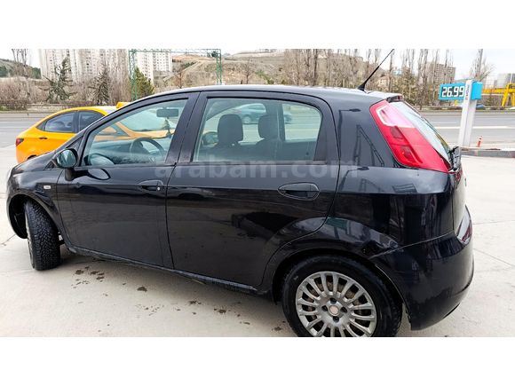 Sahibinden Fiat Punto Grande 1.4 Fire S&S 2011 Model