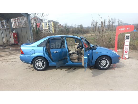 Sahibinden Ford Focus 2.0 Ghia 2001 Model