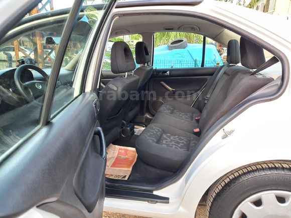 Sahibinden Volkswagen Bora 1.6 Trendline 2000 Model