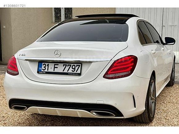 - Mercedes C 180 AMG-