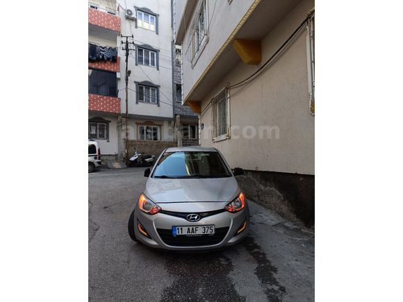 Sahibinden Hyundai i20 1.2 D-CVVT Jump 2013 Model
