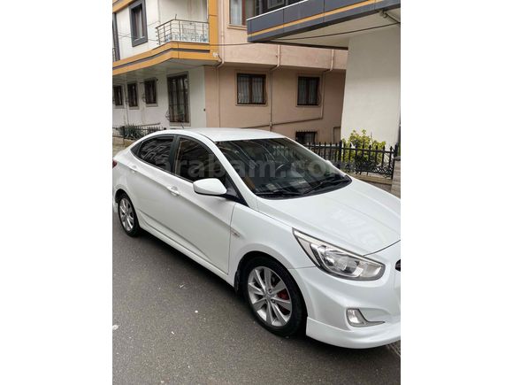 Sahibinden Hyundai Accent Blue 1.6 CRDI Mode Plus 2014 Model 