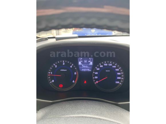 Sahibinden Hyundai Accent Blue 1.6 CRDI Mode Plus 2014 Model 