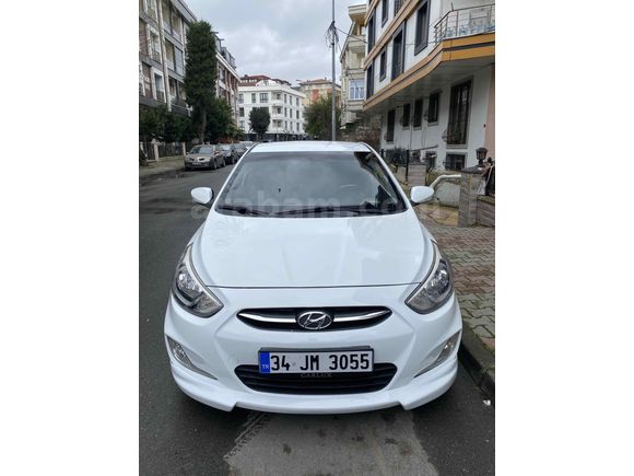 Sahibinden Hyundai Accent Blue 1.6 CRDI Mode Plus 2014 Model 