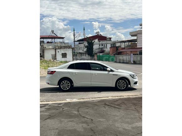 Sahibinden Renault Megane 1.5 Blue DCI Touch 2020 Model 